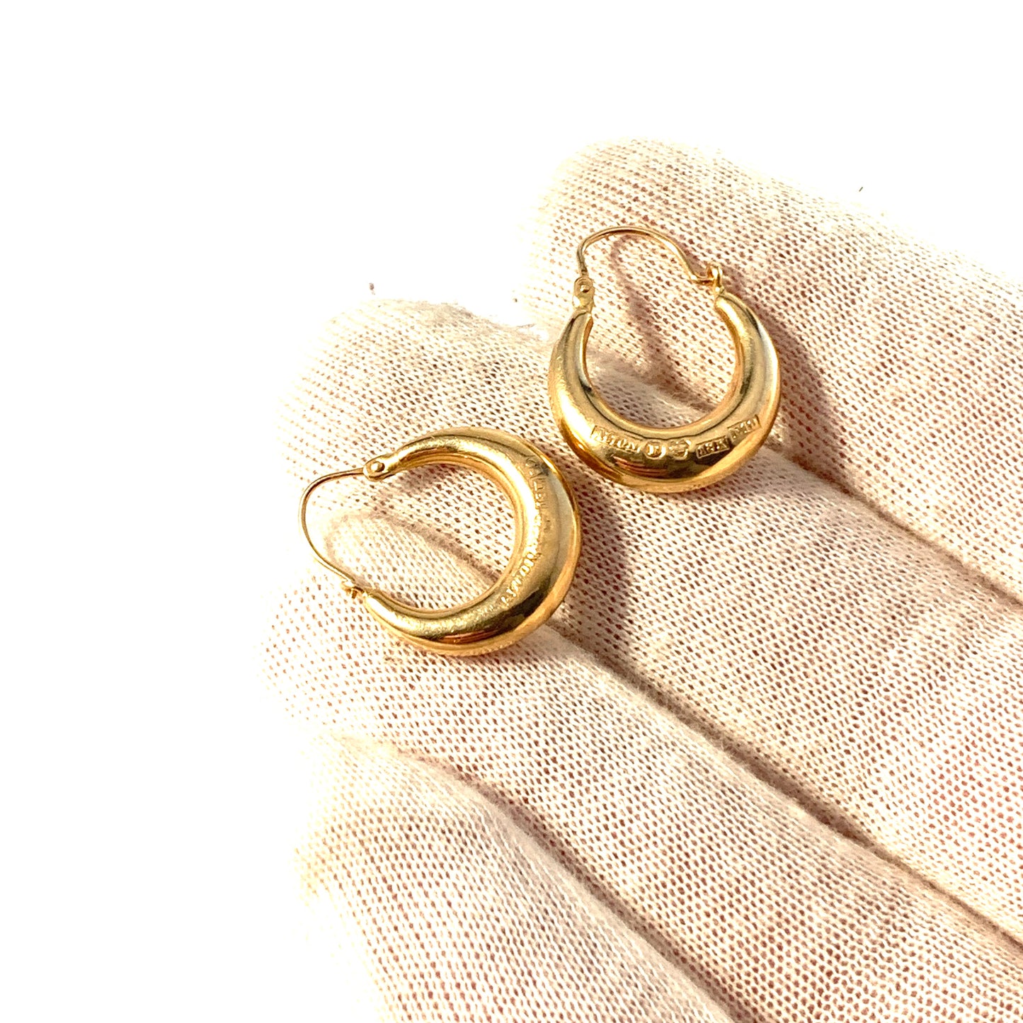 Alton, Sweden year 1979. Vintage 18k Gold Earrings.